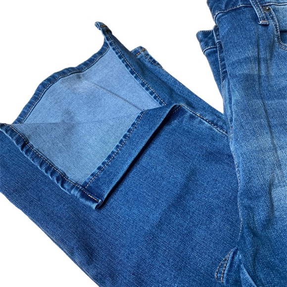 Time & Tru Women’s Mid Rise Bootcut Blue Jeans, Slit Ankles,Size 18S NWT - Picture 3 of 5